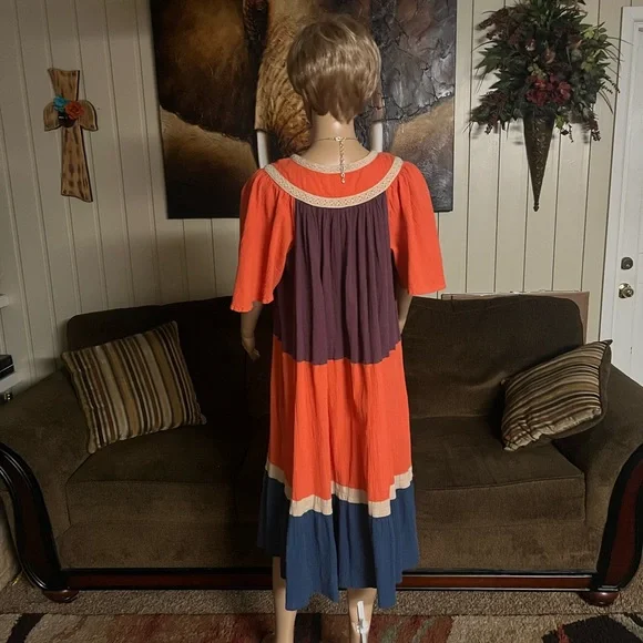 Go Softly Patio • Vintage • Boho • Orange/ Beige/Purple • Small •  Nightgown - Picture 14 of 16